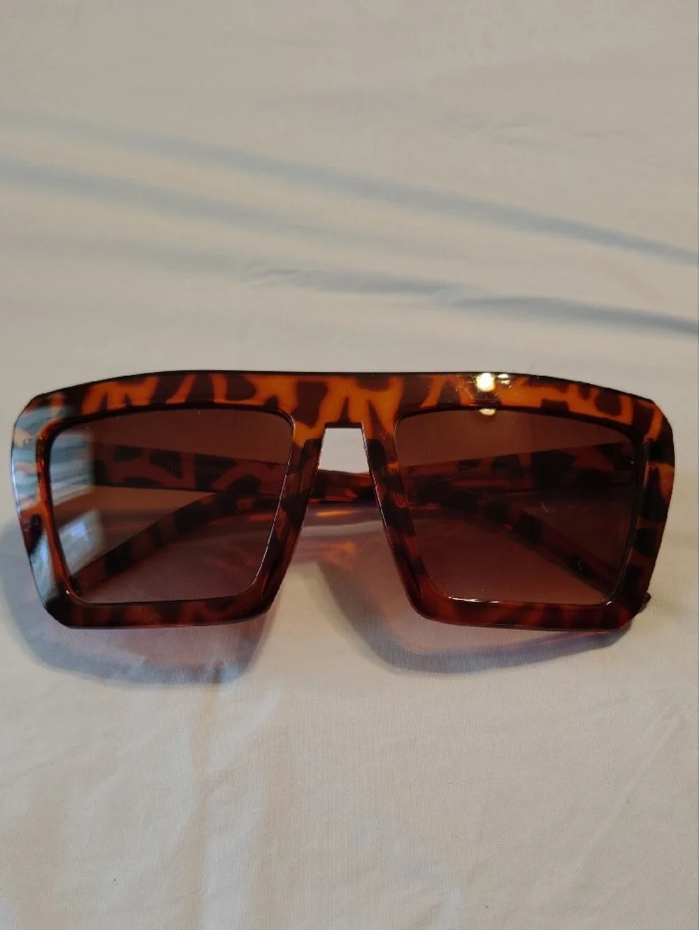 Quay Australia Tortoiseshell Orange & Brown 1366 Lense Cat 3 Sunglasses